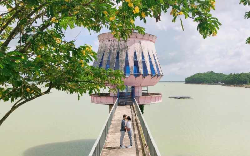 Tham quan Hồ Dầu Tiếng Tây Ninh, chiêm ngưỡng vẻ đẹp hoang sơ 7