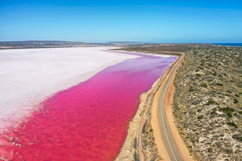 Hồ Hillier pha sắc hồng như trong truyện cổ tích tại Úc 10