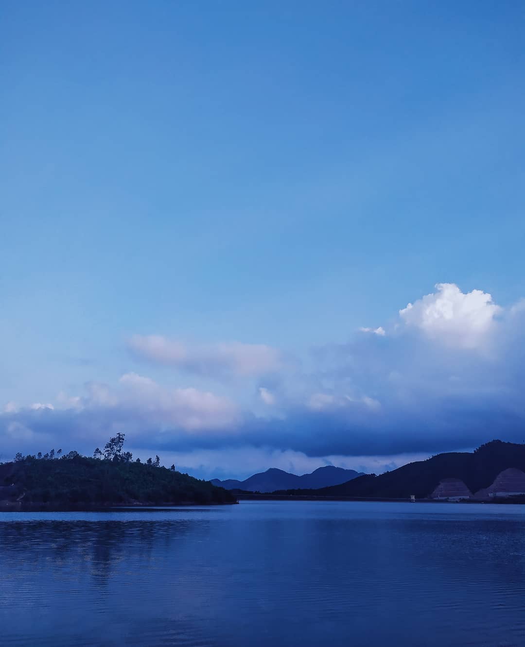 Hồ Hòa Trung - Khám phá nét đẹp thiên nhiên thơ mộng tại Đà Nẵng 5