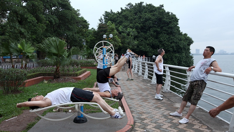 Hồ Mễ Trì: Không gian xanh yên bình giữa lòng Hà Nội 7