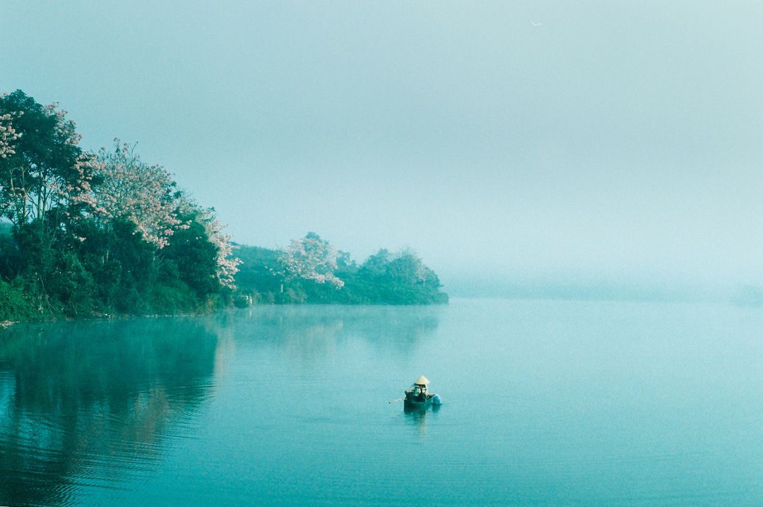 Hồ Nam Phương Bảo Lộc - Khám phá vẻ đẹp yên bình của thiên nhiên 4