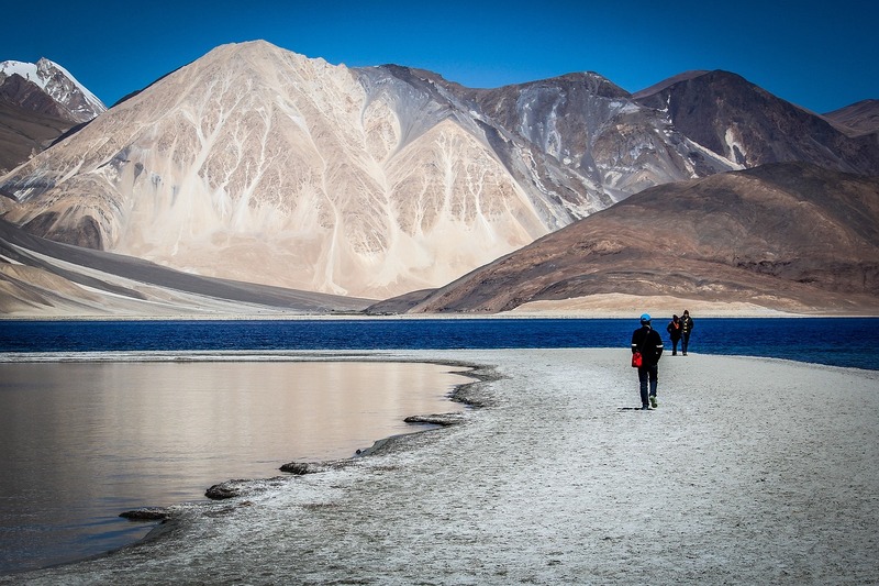 Hồ Pangong tấm gương xanh trong như ngọc ở Ladakh Ấn Độ 5