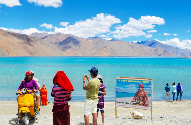 Hồ Pangong tấm gương xanh trong như ngọc ở Ladakh Ấn Độ 8