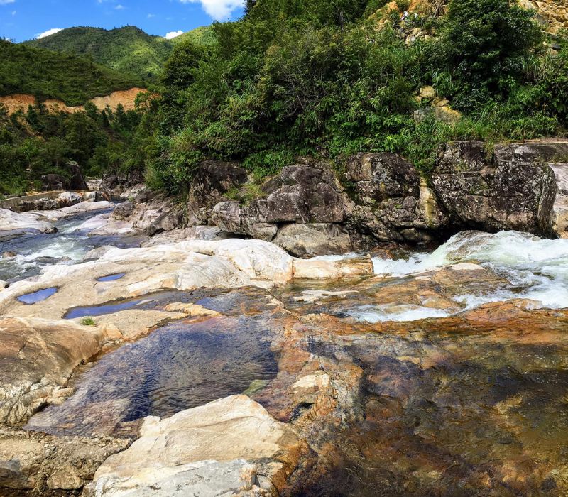 Hồ Séo Mý Tỷ: Ốc đảo lưng chừng trời cao nhất Việt Nam 7