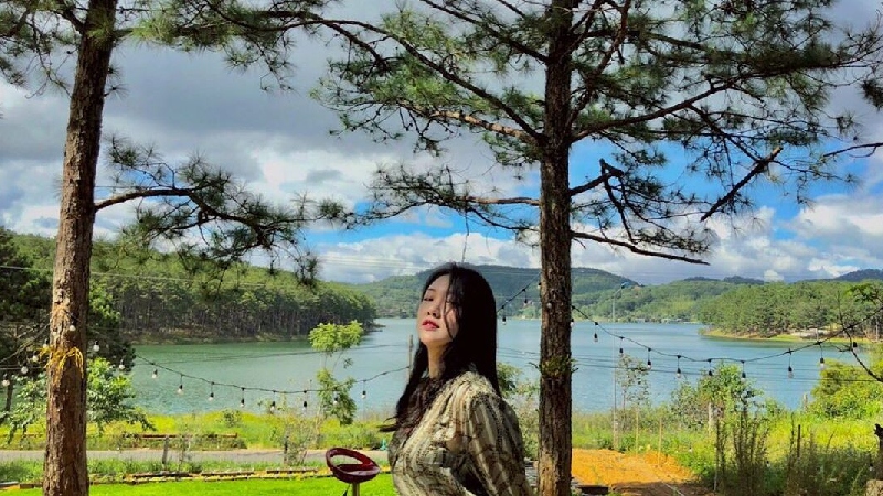 Check-in hồ Than Thở đậm chất thơ giữa xứ sở sương mù 5