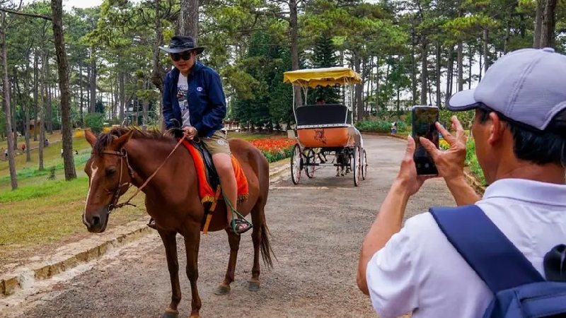 Check-in hồ Than Thở đậm chất thơ giữa xứ sở sương mù 6