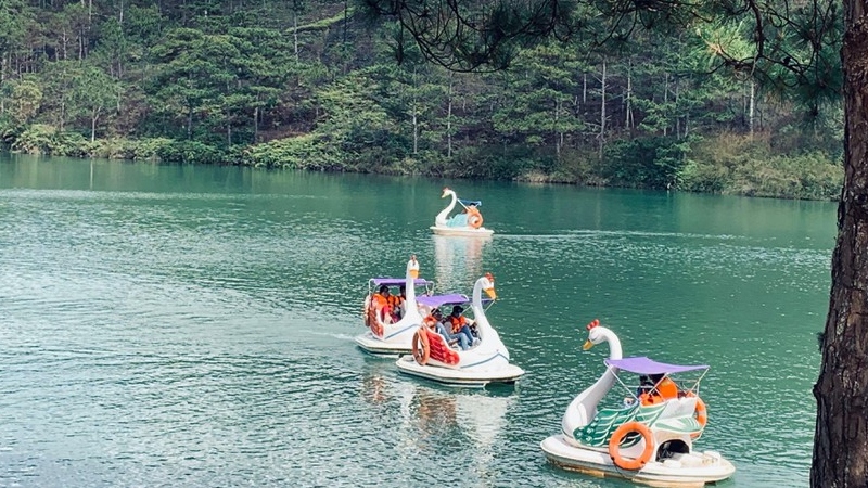 Check-in hồ Than Thở đậm chất thơ giữa xứ sở sương mù 7