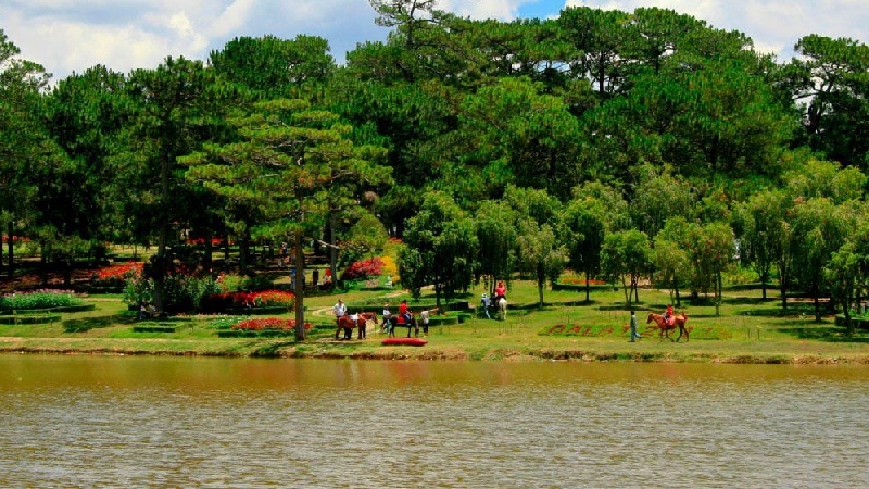 Check-in hồ Than Thở đậm chất thơ giữa xứ sở sương mù 8