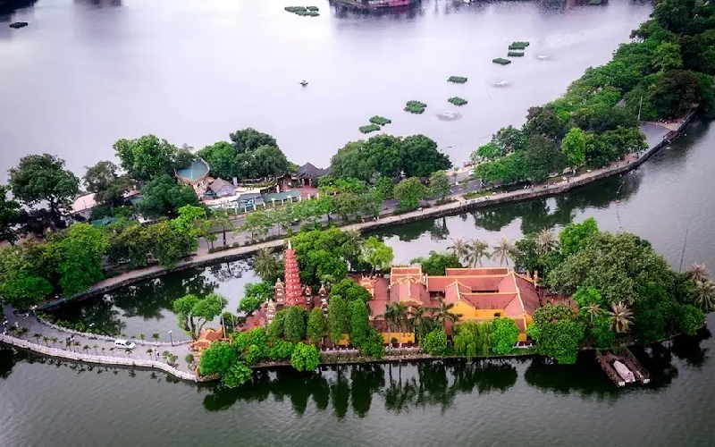 Hồ Trúc Bạch: Góc bình yên hiếm có giữa lòng Hà Nội nhộn nhịp 9