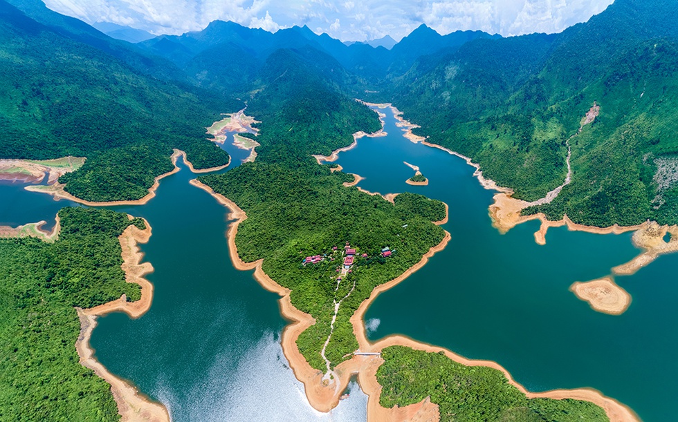 Hồ Truồi - Lạc bước chốn bồng lai tiên cảnh ở xứ Huế mộng mơ 9