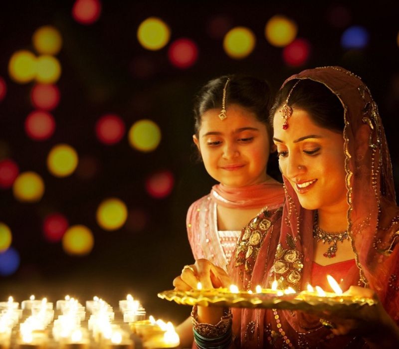 Hòa mình vào lễ hội Deepavali ở Malaysia với ánh sáng rực rỡ