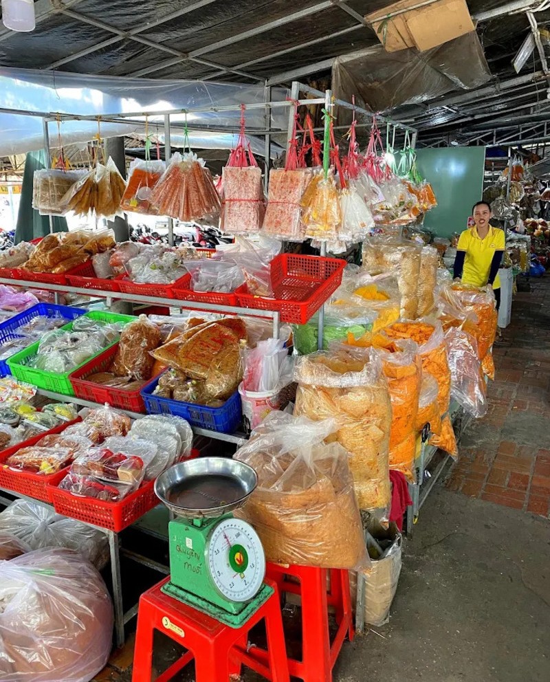 Một ngày ở Hòa Thành Tây Ninh với tòa Thánh Cao Đài, chùa cổ và chợ đặc sản 7
