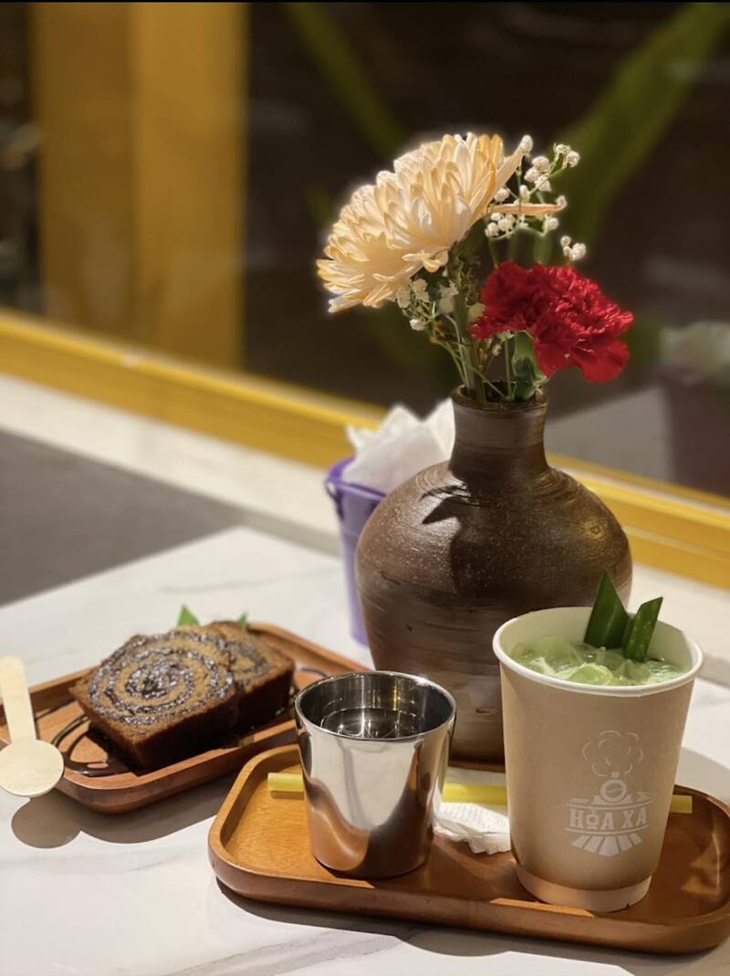 Trải nghiệm Hỏa Xa Cafe với view đường tàu độc đáo 10