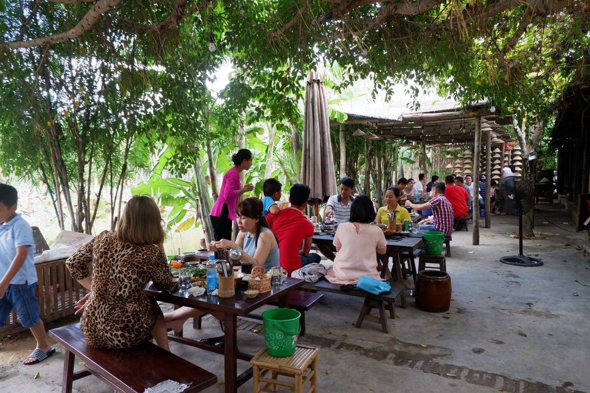 Hoài cổ trong không gian văn hóa - ẩm thực tại nhà hàng Nha Trang Xưa 14