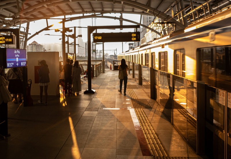 Loạt góc check-in cực điện ảnh tại metro Bến Thành Suối Tiên 24