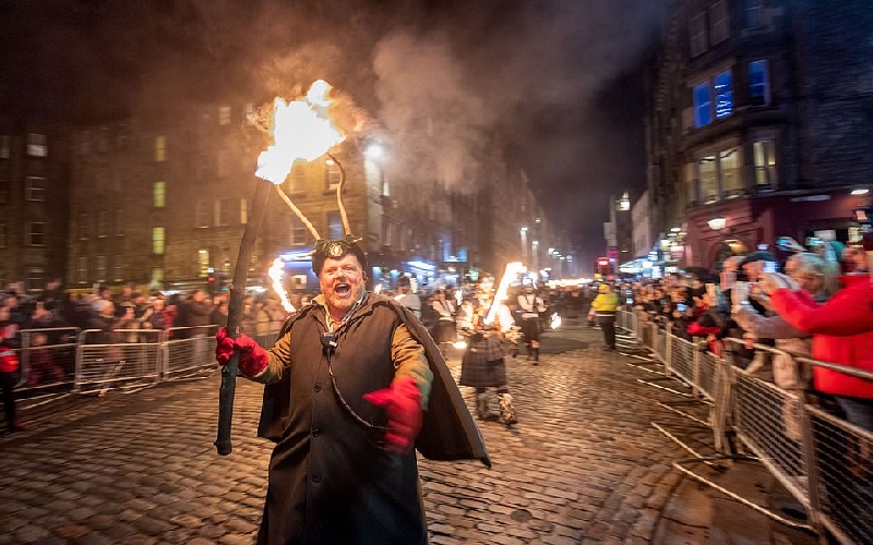 Trải nghiệm Hogmanay: Lễ hội đón năm mới của người Scotland 3
