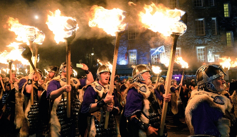 Trải nghiệm Hogmanay: Lễ hội đón năm mới của người Scotland 5