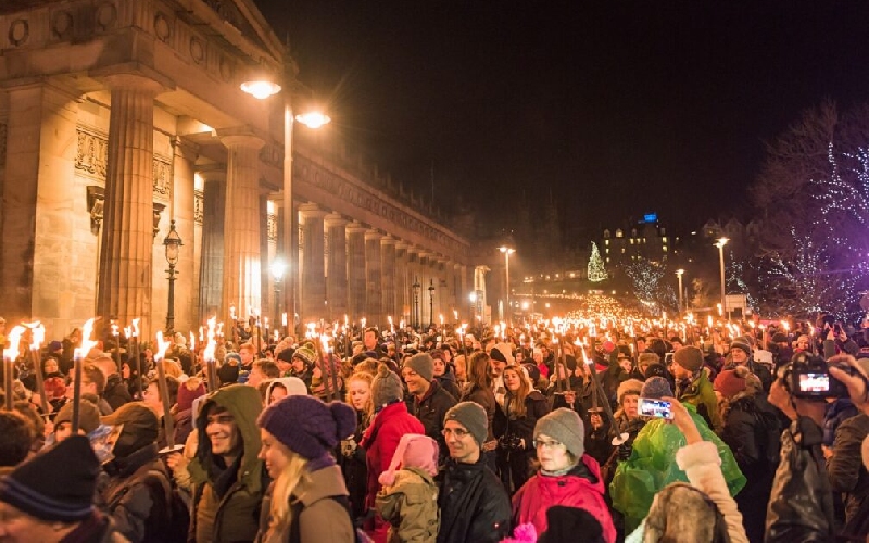 Trải nghiệm Hogmanay: Lễ hội đón năm mới của người Scotland 10