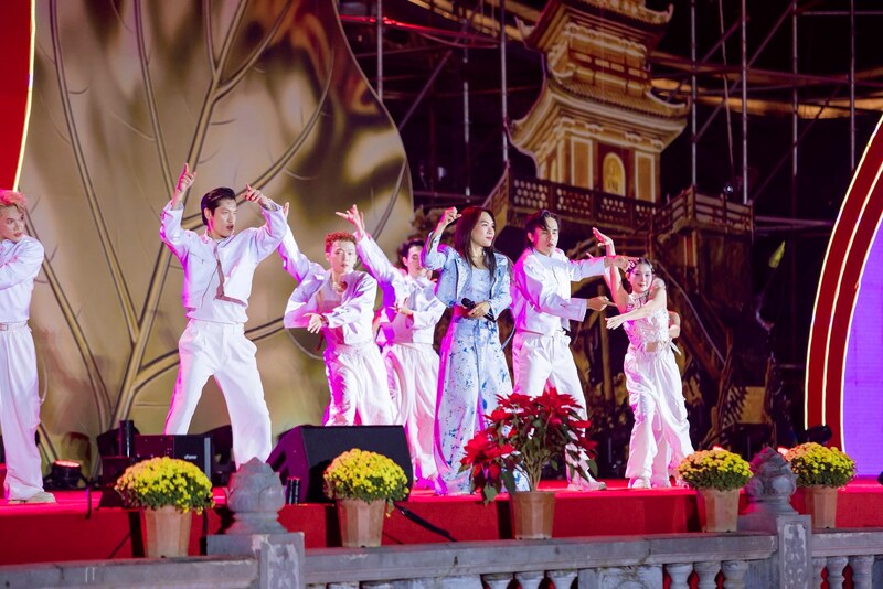 Hội xuân Tam Chúc 2026: Rạng rỡ “bình minh cõi Phật” giữa lòng di sản 9