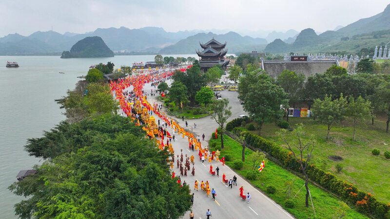 Hội xuân Tam Chúc 2026: Rạng rỡ “bình minh cõi Phật” giữa lòng di sản 2