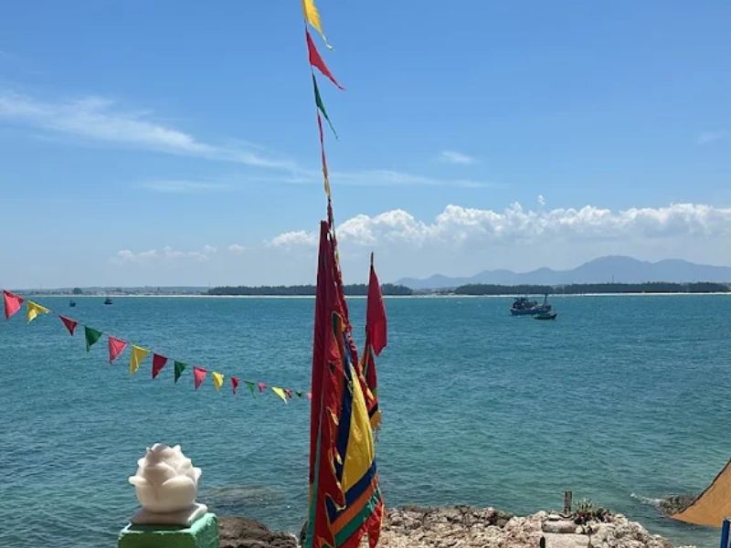 Khám phá Hòn Bà La Gi với vẻ đẹp huyền bí giữa biển khơi 9