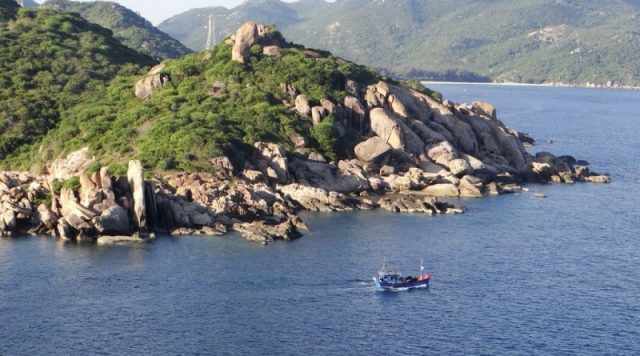 Hòn Sầm Nha Trang - Khám phá viên ngọc xanh ẩn giấu giữa vịnh Nha Phu 3