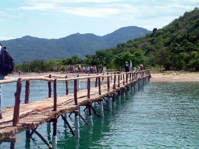 Hòn Sầm Nha Trang - Khám phá viên ngọc xanh ẩn giấu giữa vịnh Nha Phu 9