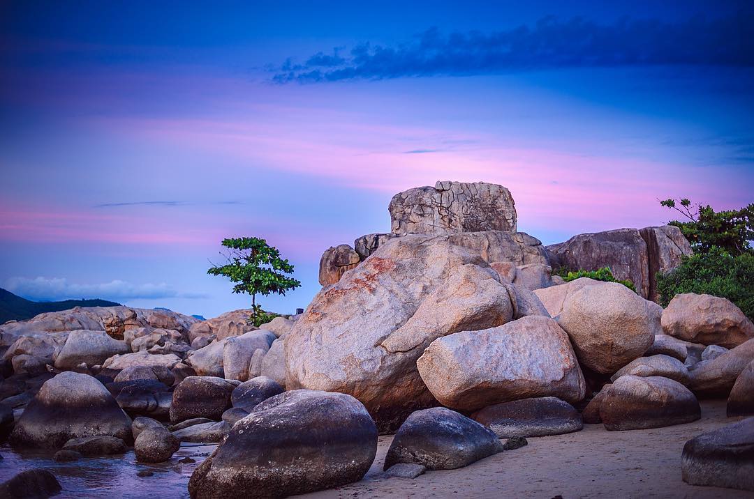 Hòn Chồng Nha Trang - hòn đảo thơ mộng lâu đời của thành phố biển xinh đẹp 10
