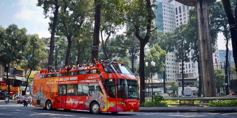 Review trải nghiệm xe buýt 2 tầng Hop On Hop Off Sài Gòn 4