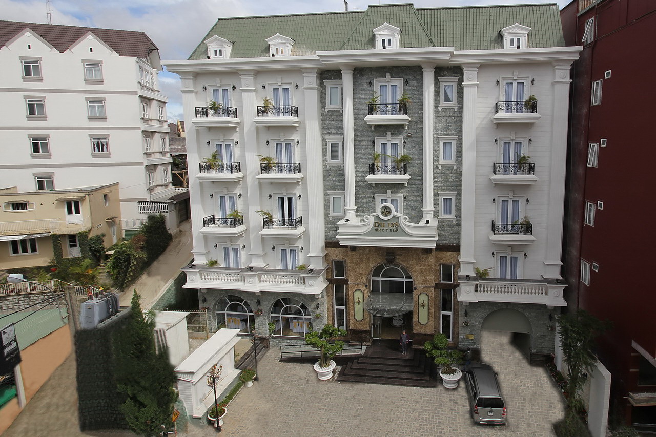 Hotel Du Lys, phong cách bán cổ điển thời kỳ Pháp thuộc 2