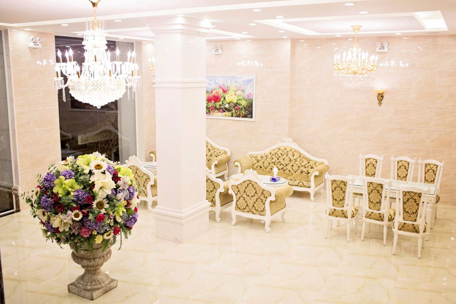 Hotel Hoang Minh Chau, khách sạn hoàng gia sang trọng giữa lòng thành phố ngàn hoa 3