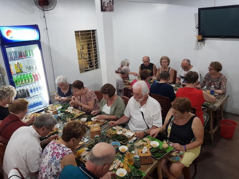 Hue food tour: Hành trình tìm hiểu Huế bằng chính vị giác của mình 3