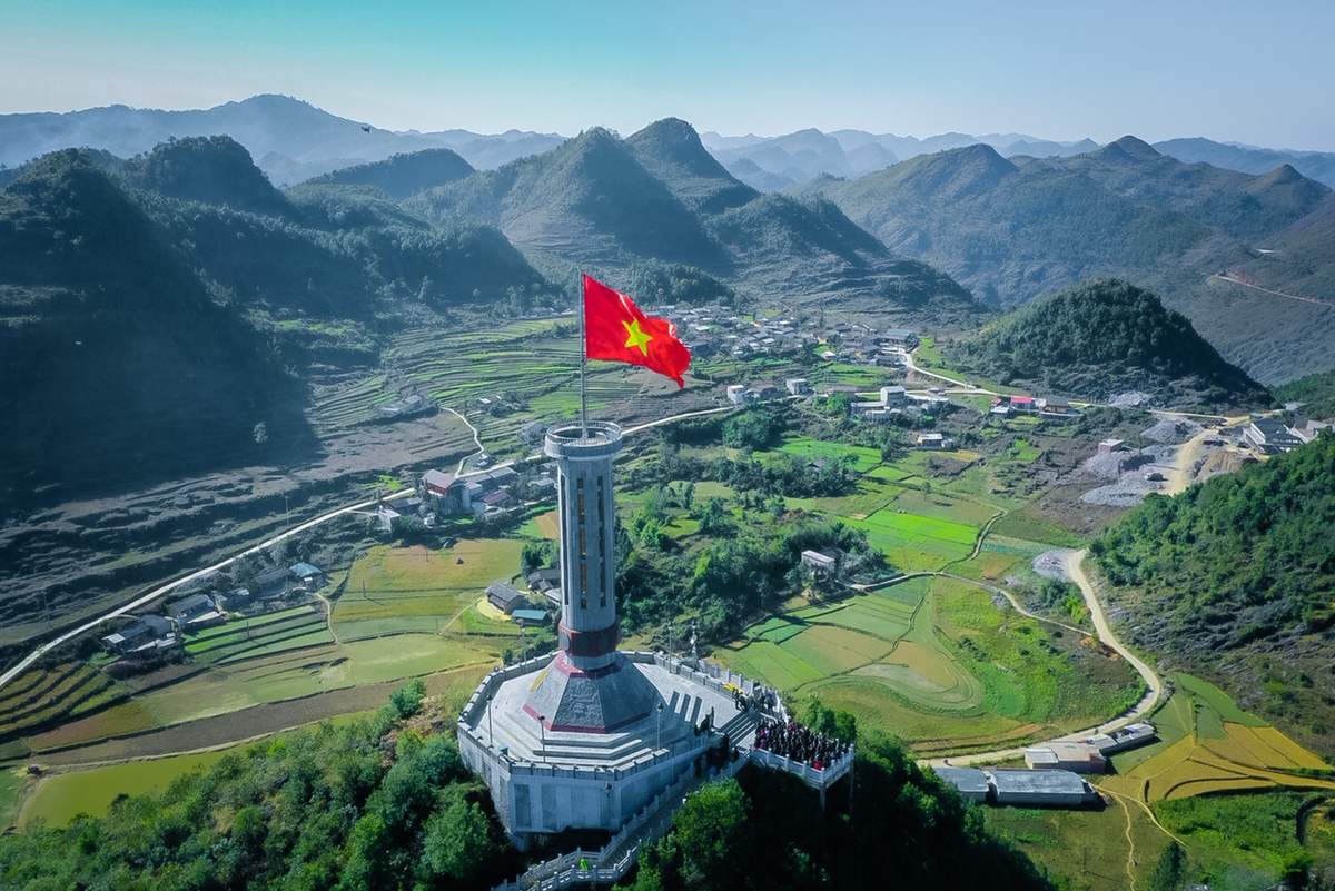 Hướng dẫn đường chinh phục cột cờ Lũng Cú từ trung tâm Hà Giang