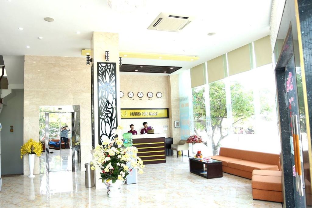 Huong Son Hotel Da Nang, không gian sang trọng chuẩn 3 sao bên dòng Cẩm Lệ 2