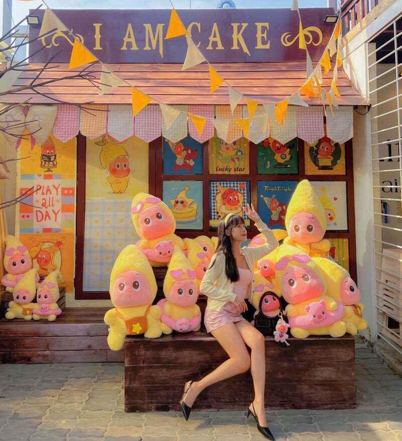 I Am Cake, tiệm cà phê kết hợp bánh ngon tại Nha Trang 8