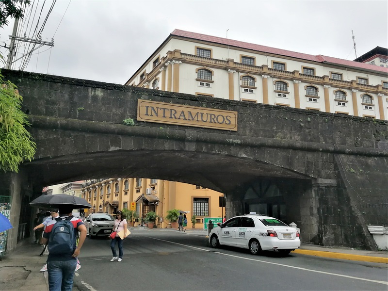 Intramuros, thành phố có tường bao quanh cổ kính tại Manila Philippines 3