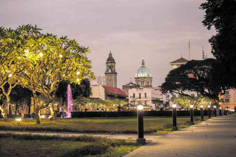 Intramuros, thành phố có tường bao quanh cổ kính tại Manila Philippines 4