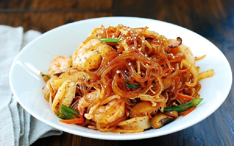 Japchae: Món miến trộn quốc dân trong ngày lễ Hàn Quốc 7