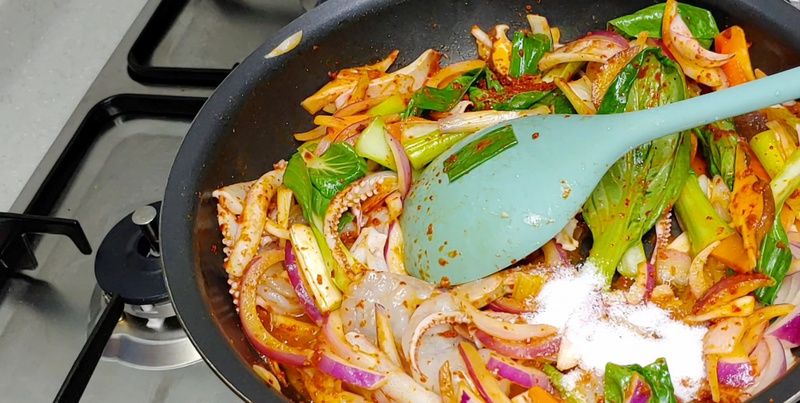 Thử Jjamppong, bát mì hải sản cay nồng đánh thức mọi giác quan 4
