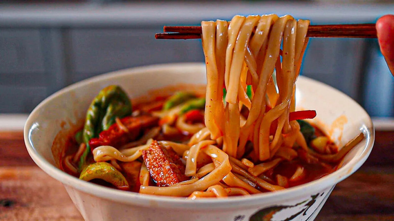 Thử Jjamppong, bát mì hải sản cay nồng đánh thức mọi giác quan 6