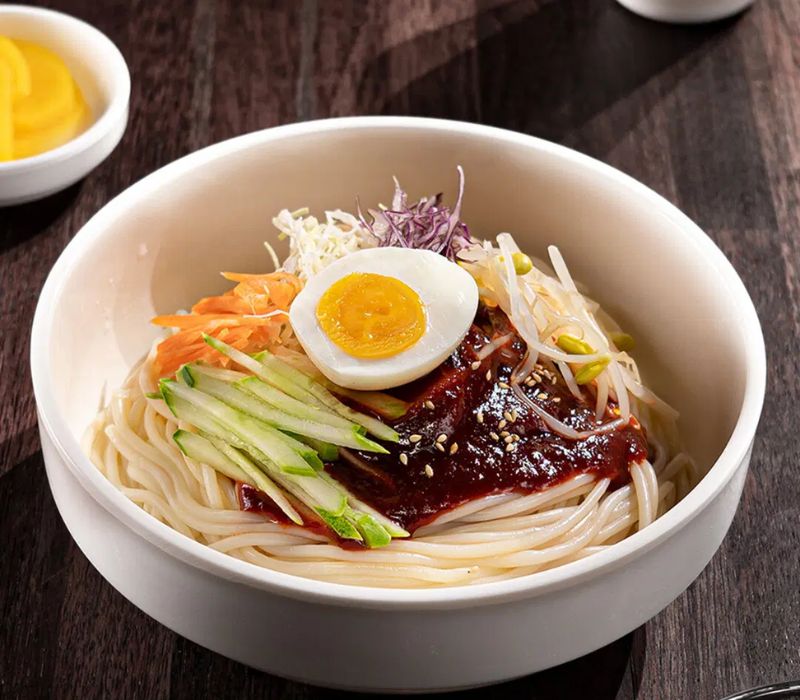 Review mì jjolmyeon Hàn Quốc dai cay gây nghiện ai cũng phải thử 2