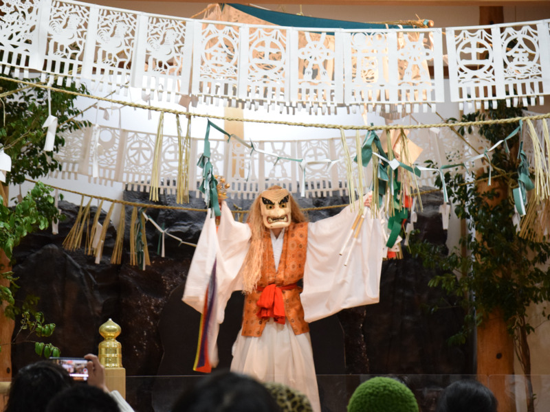 Điệu múa Kagura thần thoại Nhật Bản bạn nên xem ít nhất một lần trong đời 2