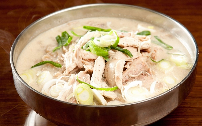 Khám phá Kalguksu: Món mì thủ công cắt bằng dao đặc sắc 5