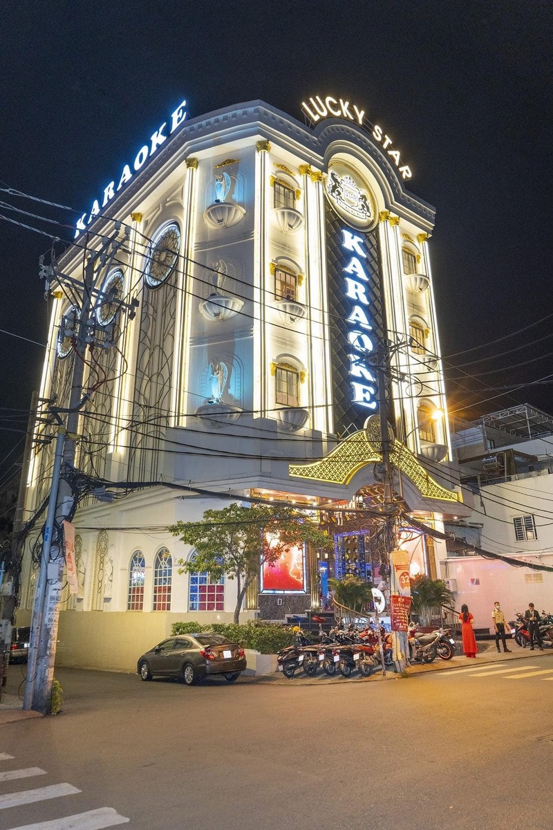 Top 6 quán karaoke Bình Thạnh chất lượng, giá hát bình dân 3