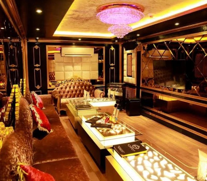 Oanh tạc top 7 quán karaoke Quận 3 cho bạn hát cực phiêu 7