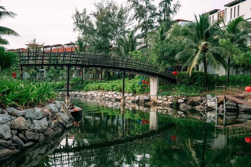 Thưởng ngoạn vịnh Lăng Cô, một trong vịnh biển đẹp nhất thế giới 9