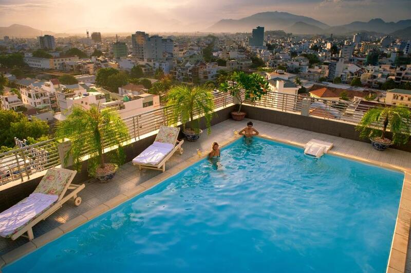 20+ khách sạn 3 sao Nha Trang view biển, giá tốt, dịch vụ chất lượng 14