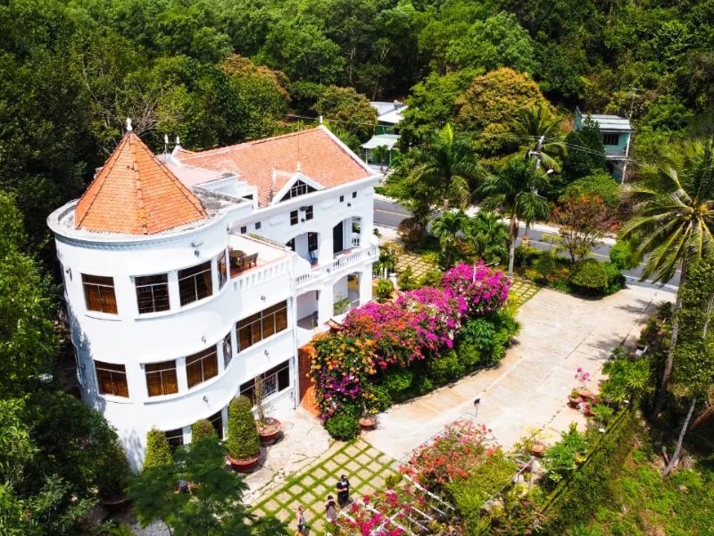 Top 10 khách sạn An Giang gần trung tâm, tiện di chuyển 7