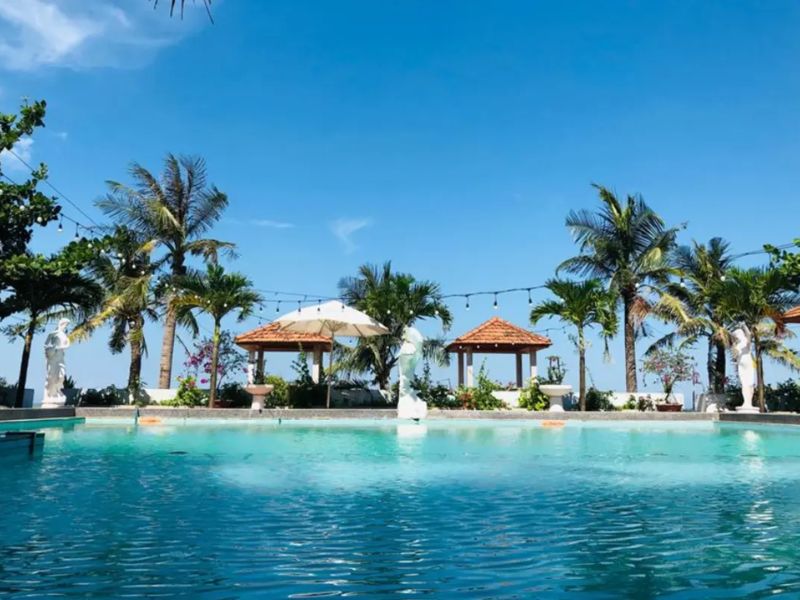 Top 10 khách sạn biển Quỳnh đẹp, tiện nghi, gần biển 8