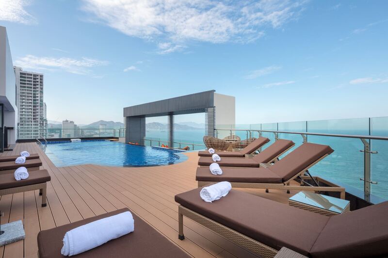 Khách sạn Comodo Nha Trang, khách sạn 4 sao với view biển Trần Phú 6